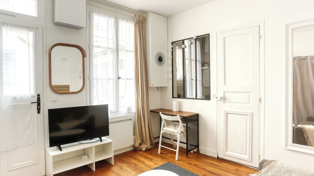 Photo of Bedroom in Notre-Dame