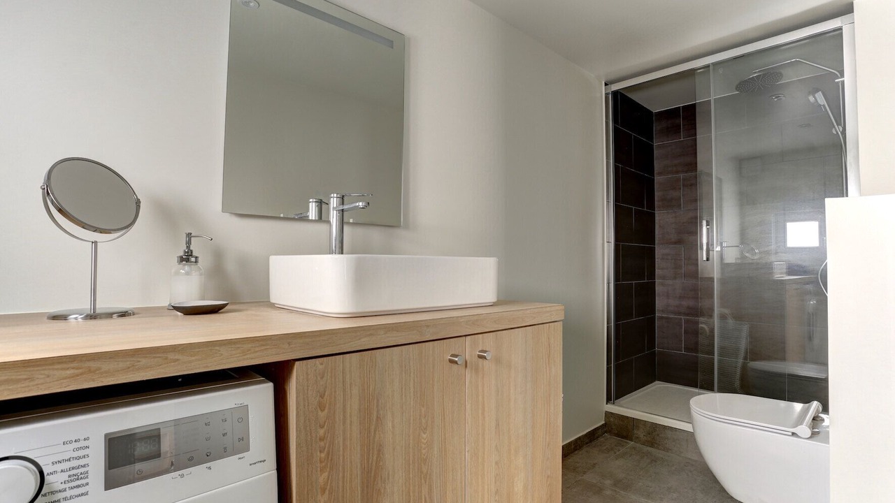 Photo of Bathroom in Notre-Dame