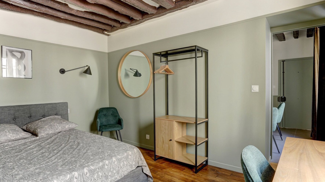 Photo of Bedroom in Notre-Dame