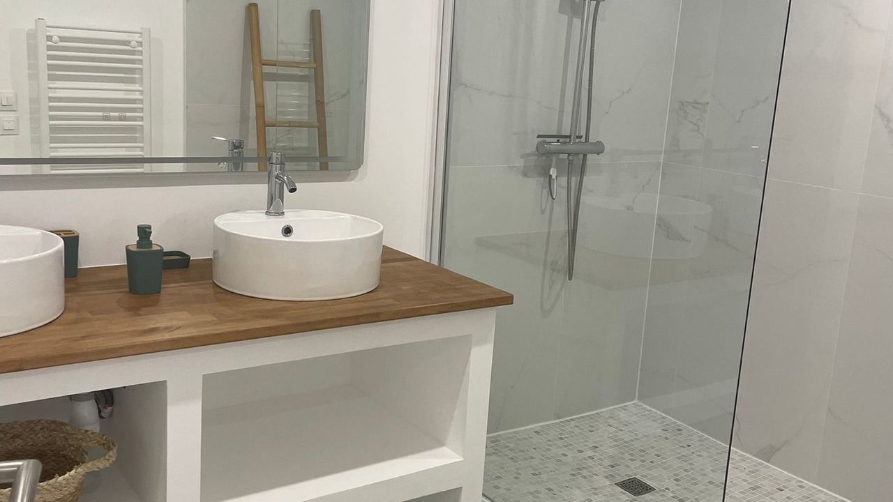 Photo of Bathroom in Juziers