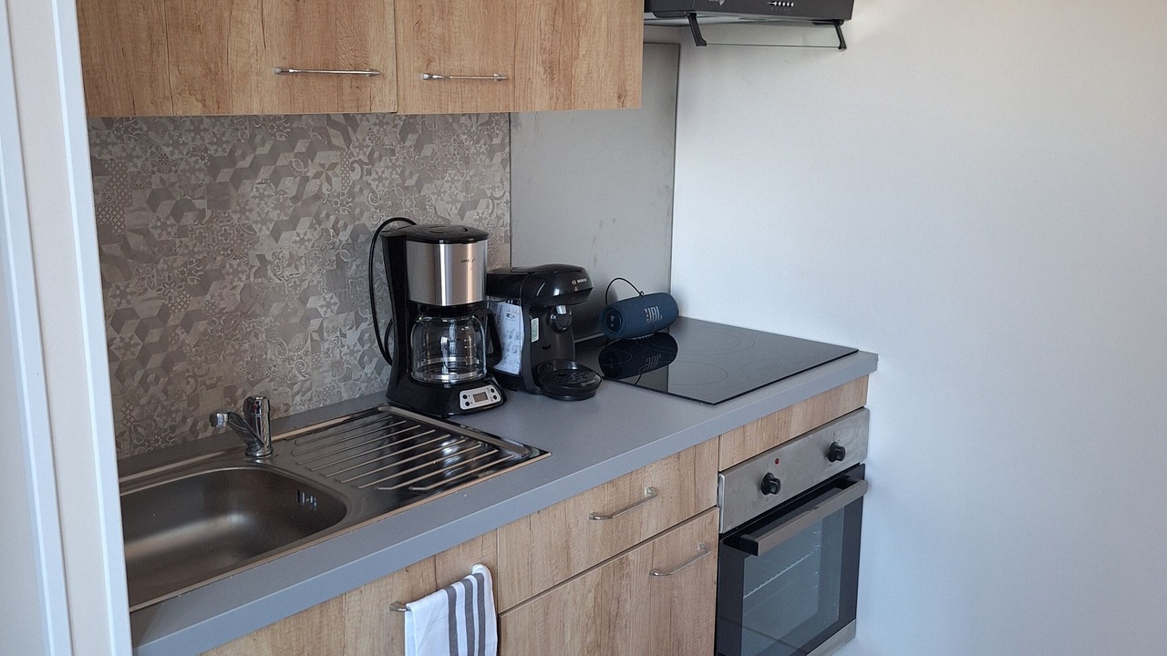 Photo of Kitchen in Long