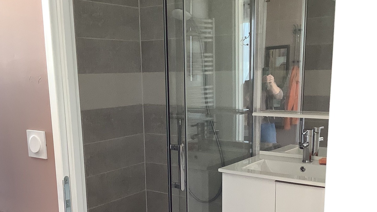 Photo of Bathroom in Epeugney