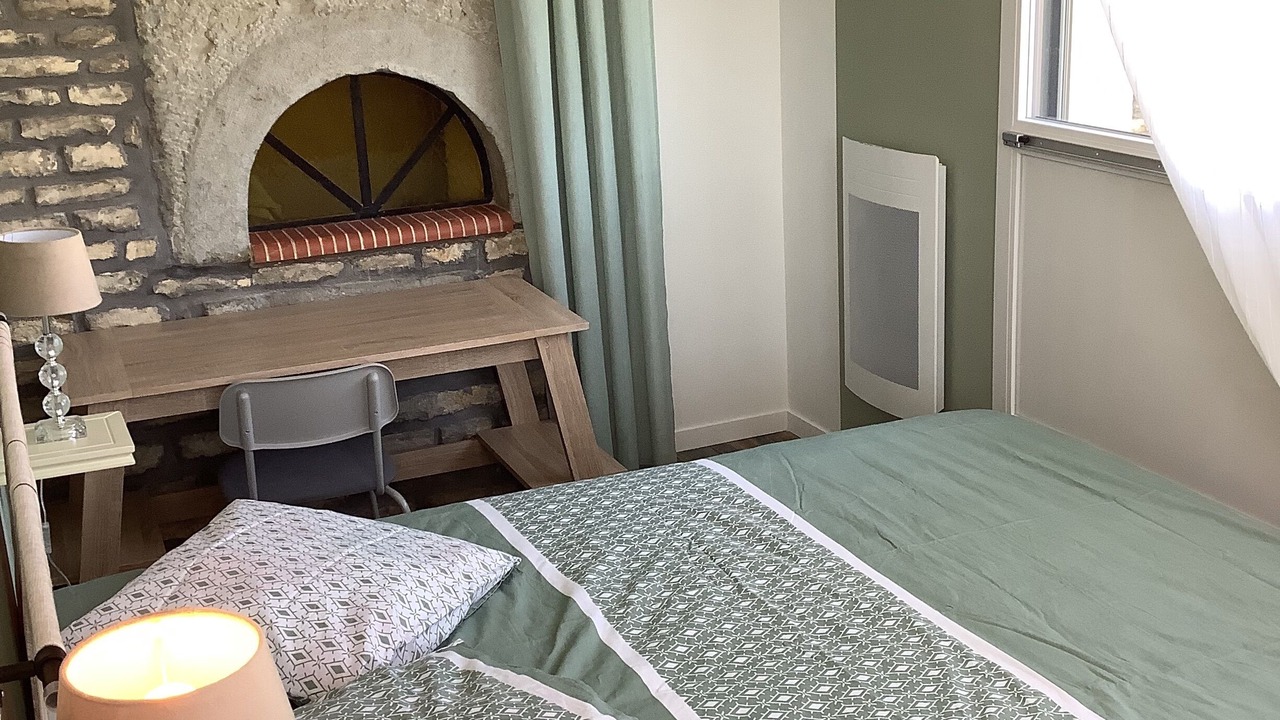 Photo of Bedroom in Epeugney