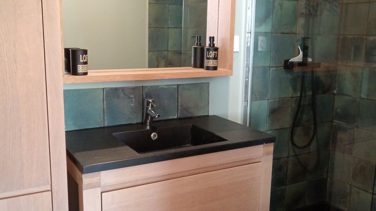 Photo of Bathroom in Carly