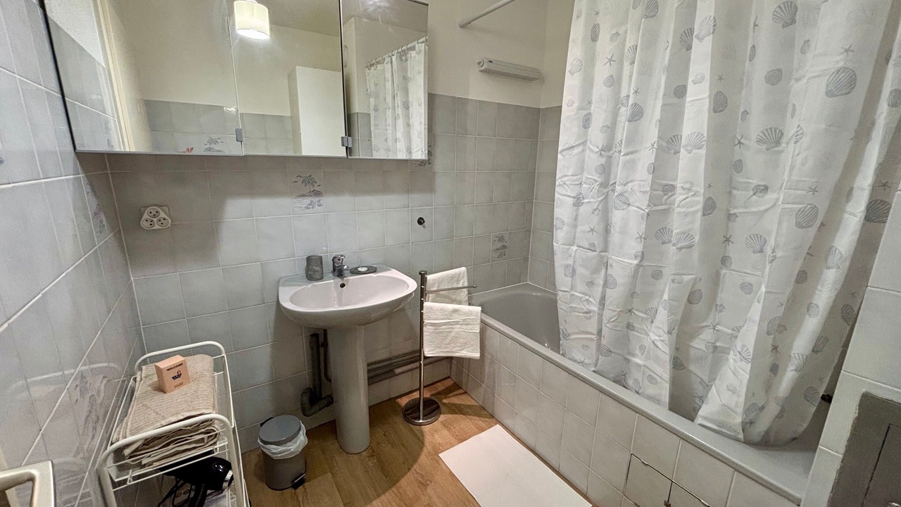 Photo of Bathroom in Esplanade