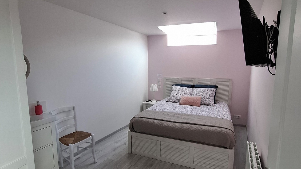 Photo of Bedroom in Damery