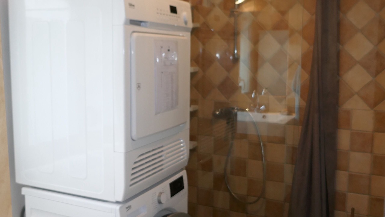 Photo of Bathroom in Flety