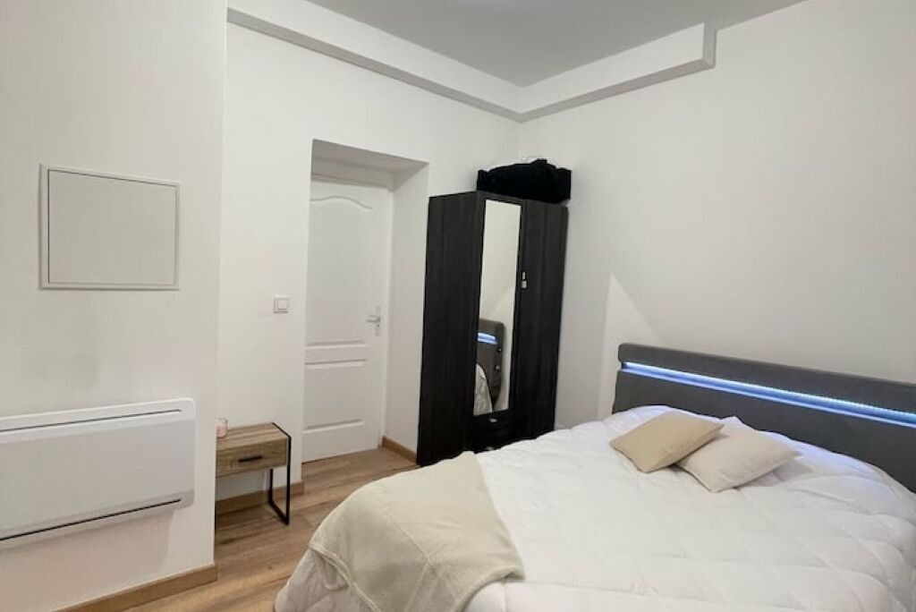 Photo of Bedroom in Reims