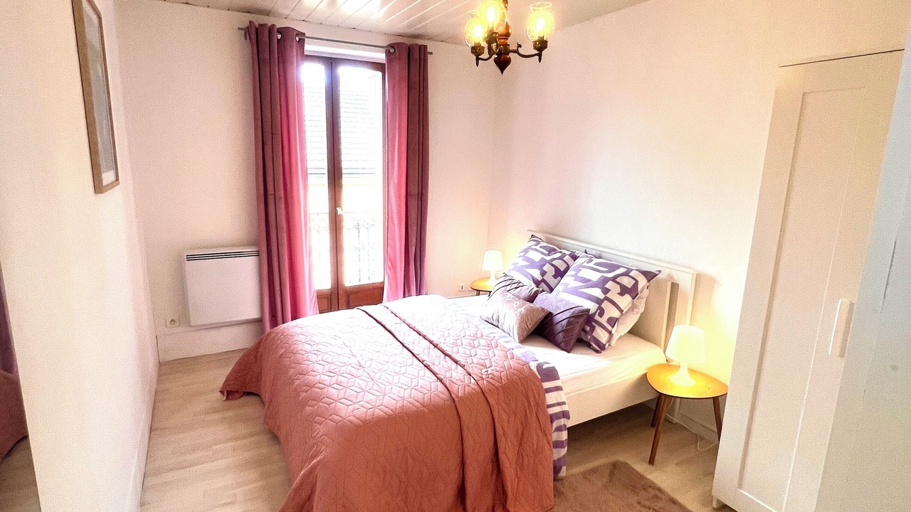Photo of Bedroom in Faubourg-Raines