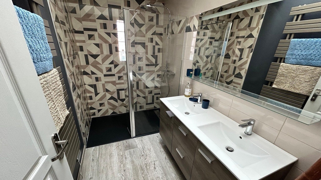 Photo of Bathroom in Saint-Martin de Brehal