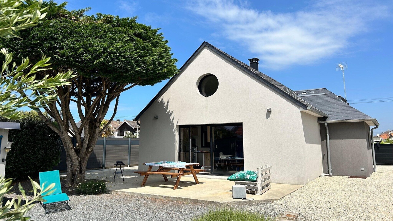 Photo of Outdoor in Saint-Martin de Brehal