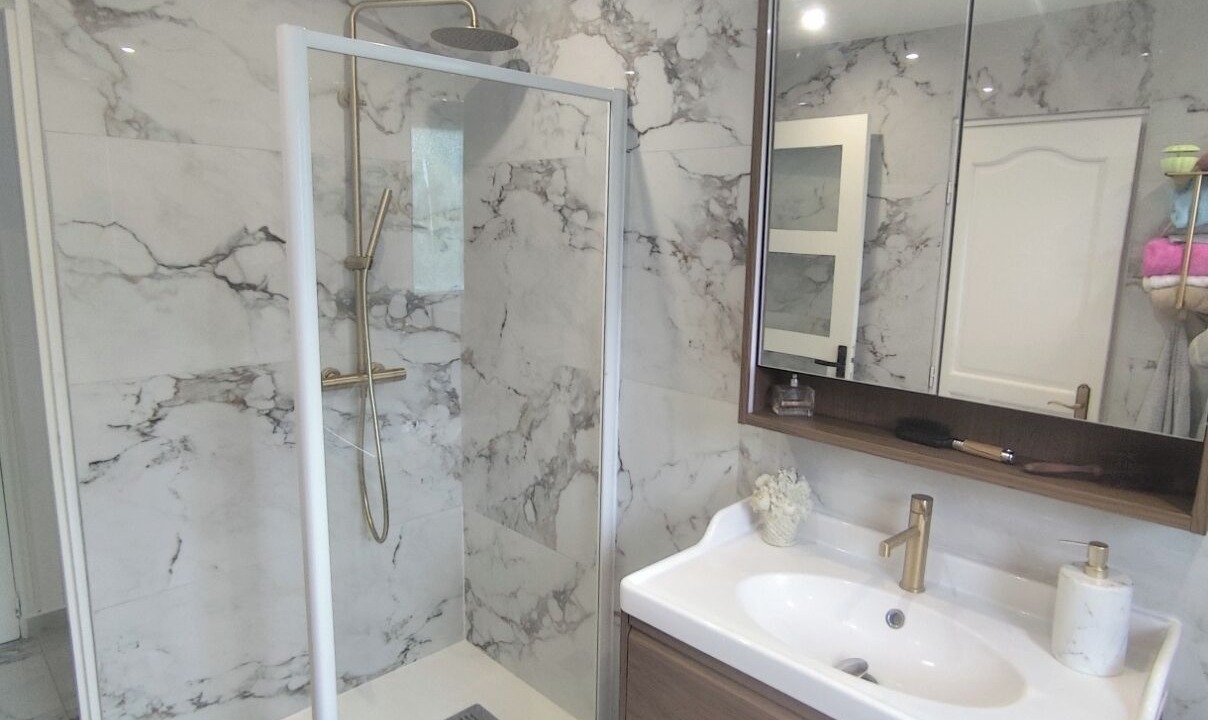 Photo of Bathroom in Arnouville