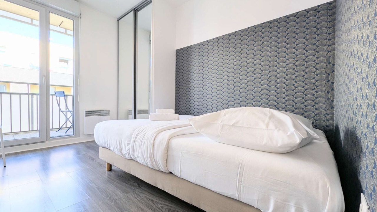 Photo of Bedroom in Asnieres-sur-Seine