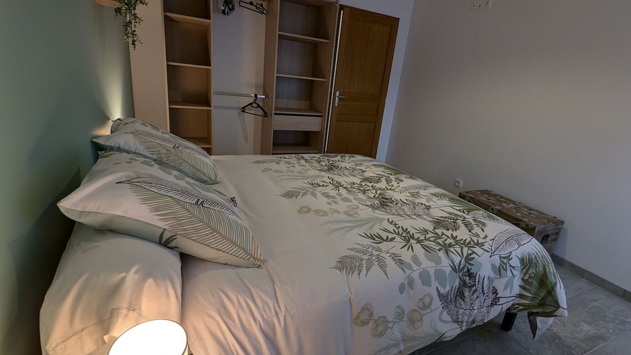 Photo of Bedroom in Flacey