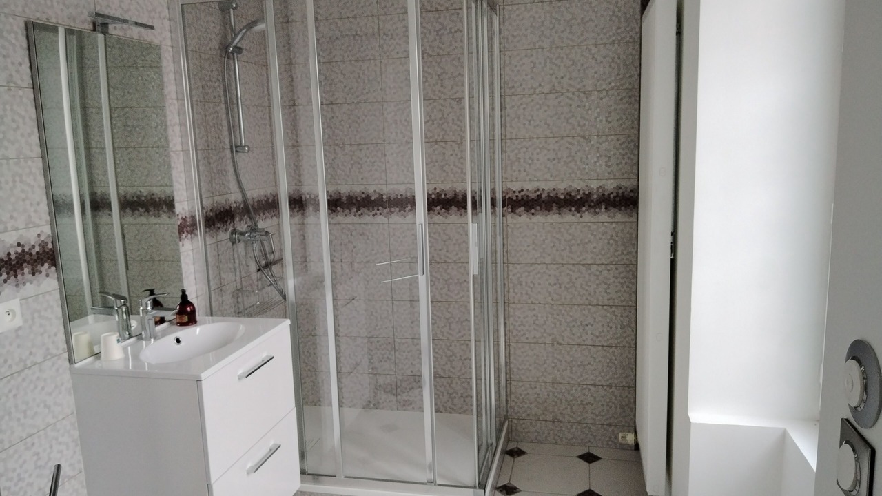 Photo of Bathroom in Saints