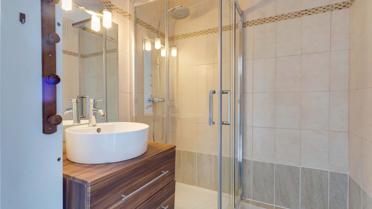Photo of Bathroom in Ris Orangis