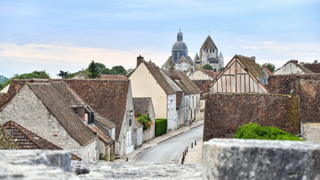 Photo of Others in Provins
