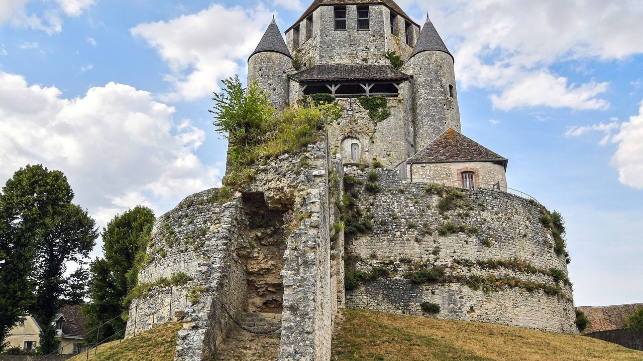 Photo of Others in Provins