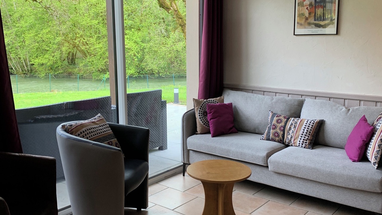 Photo of Livingroom in Nans-sous-Sainte-Anne