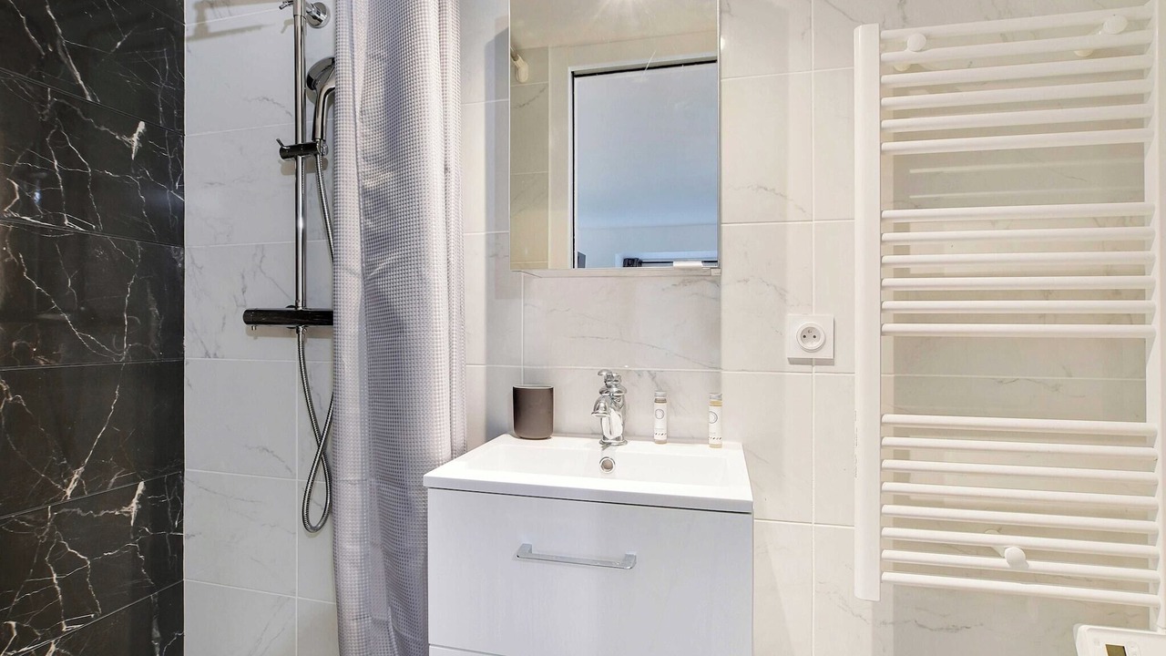 Photo of Bathroom in Quartier du Faubourg-Montmartre
