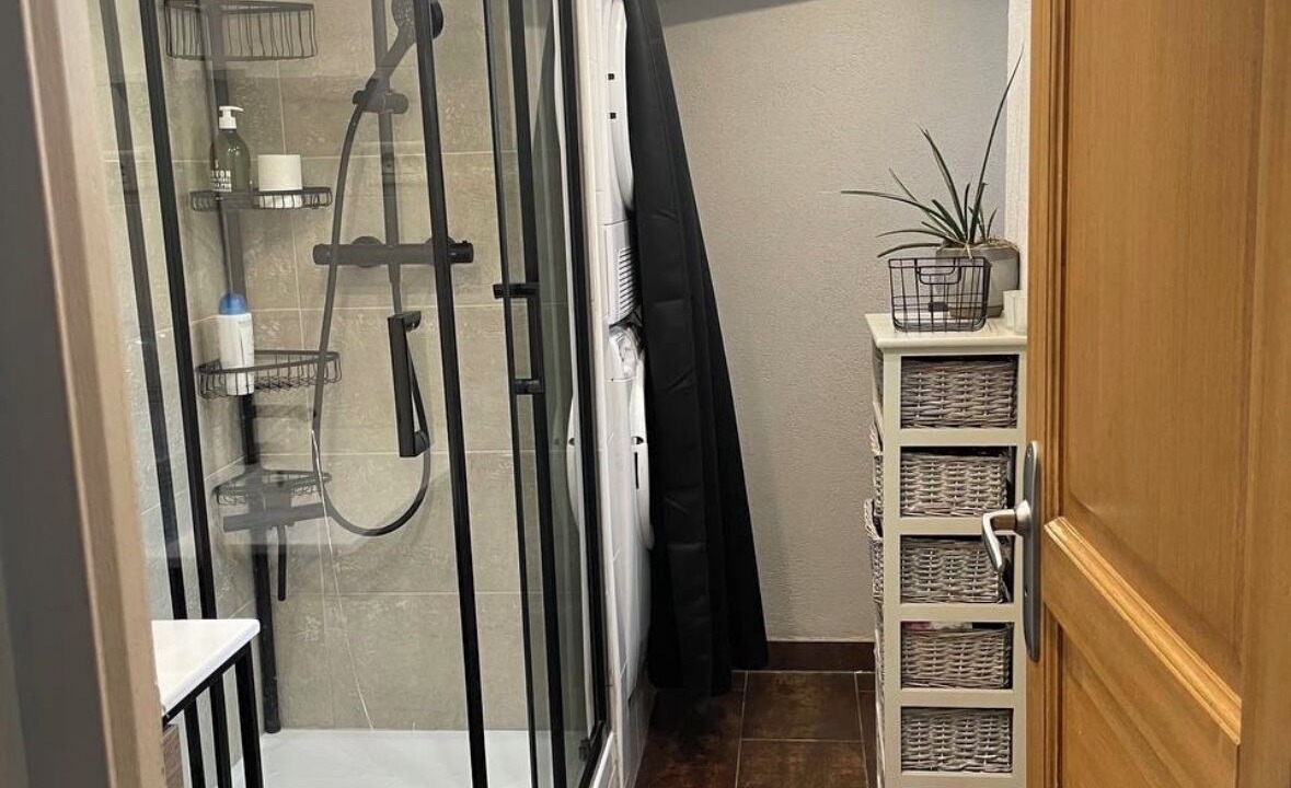 Photo of Bathroom in Colombes