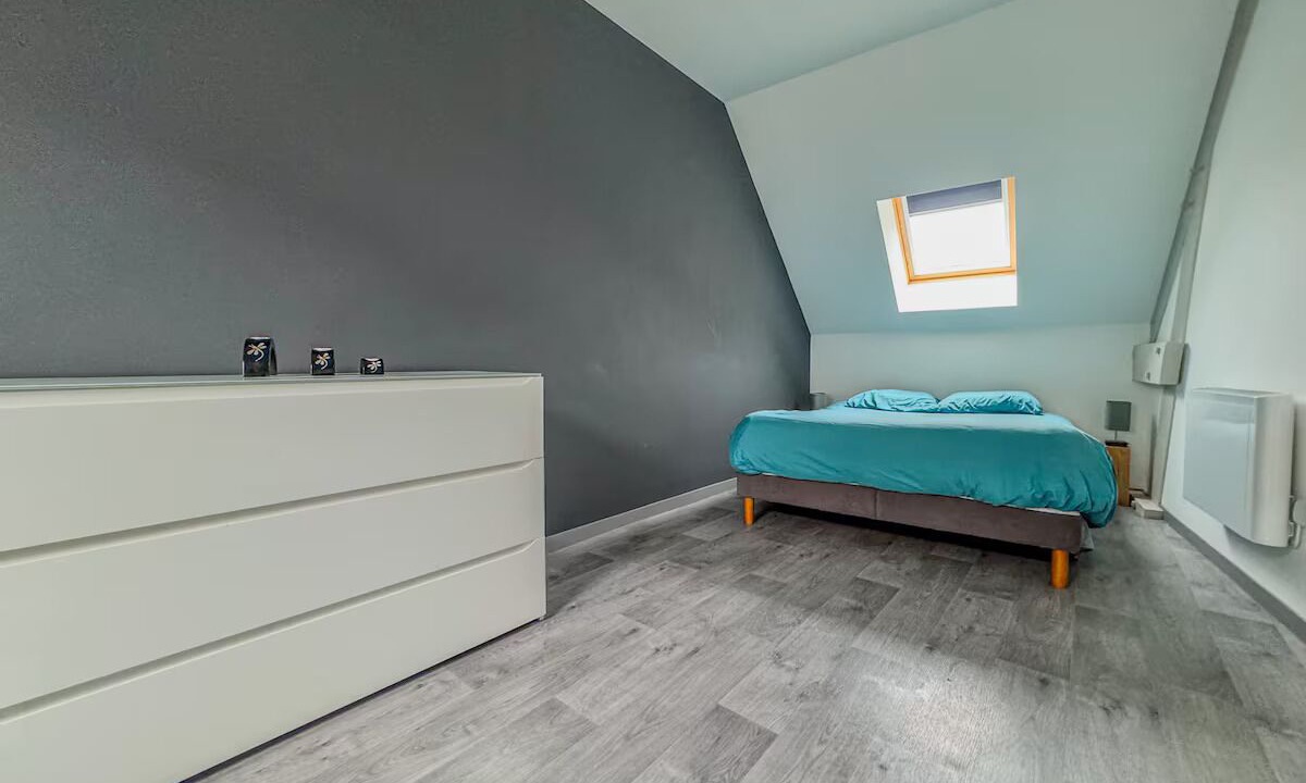 Photo of Bedroom in Sours