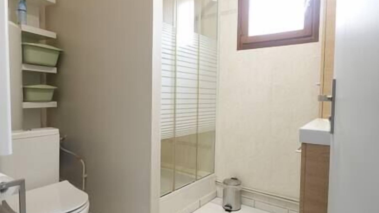 Photo of Bathroom in Carvin