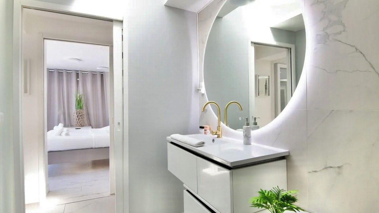 Photo of Bathroom in Mons-en-Baroeul