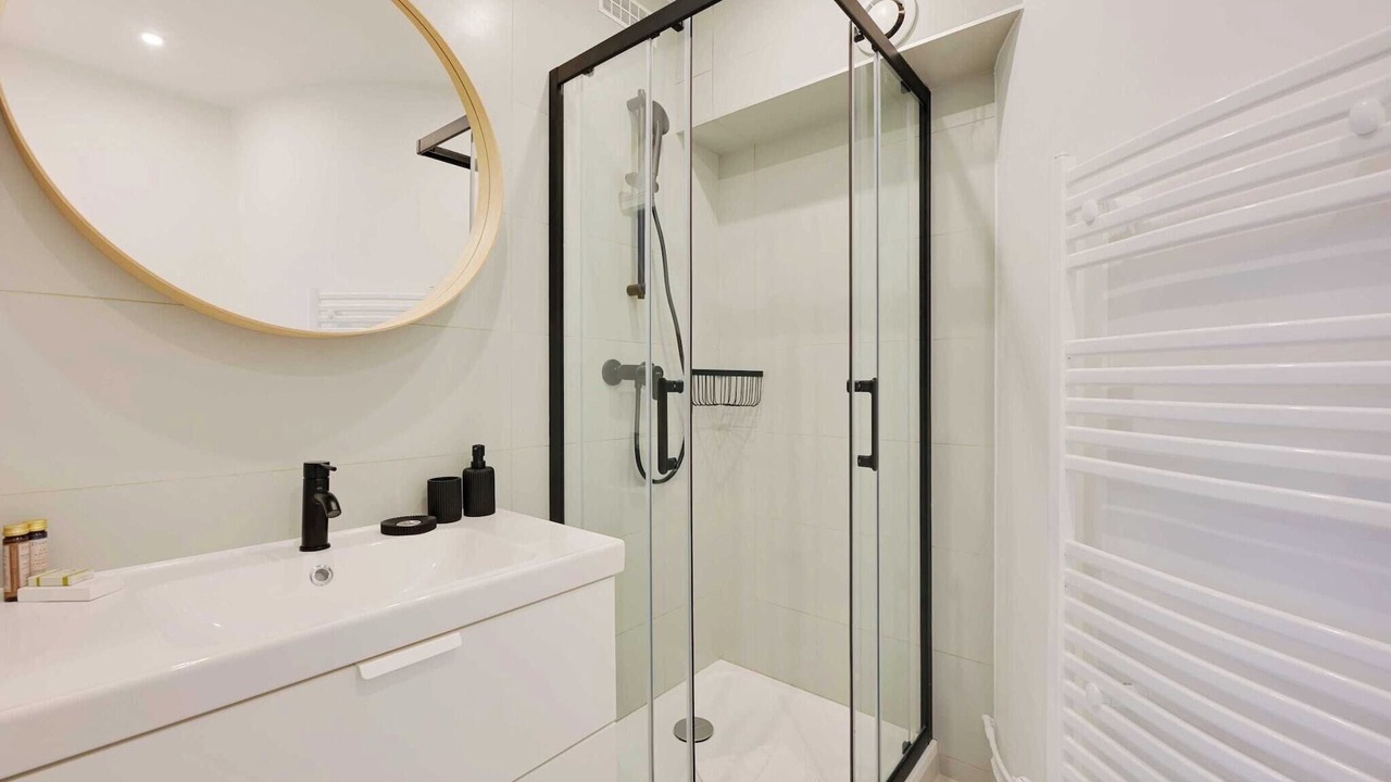 Photo of Bathroom in Faubourg de l'Arche