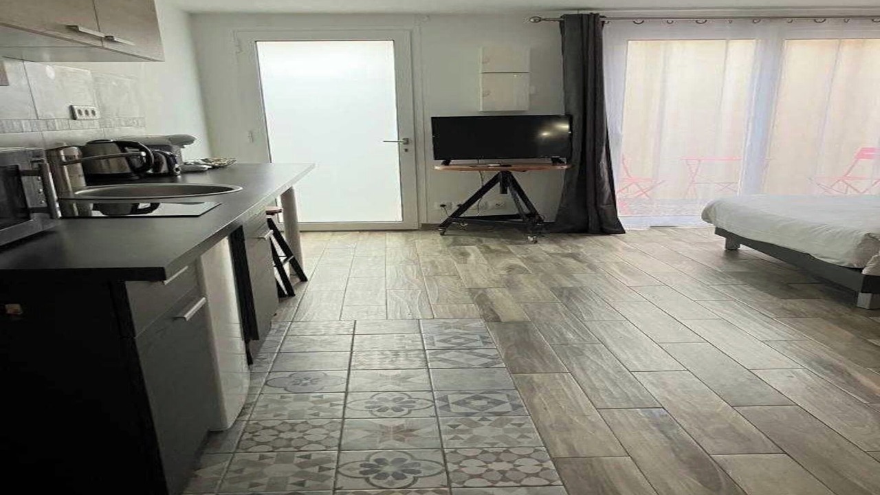 Photo of Bedroom in Orly
