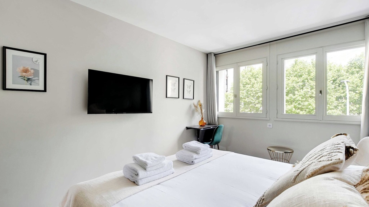 Photo of Bedroom in Meudon-la-Foret
