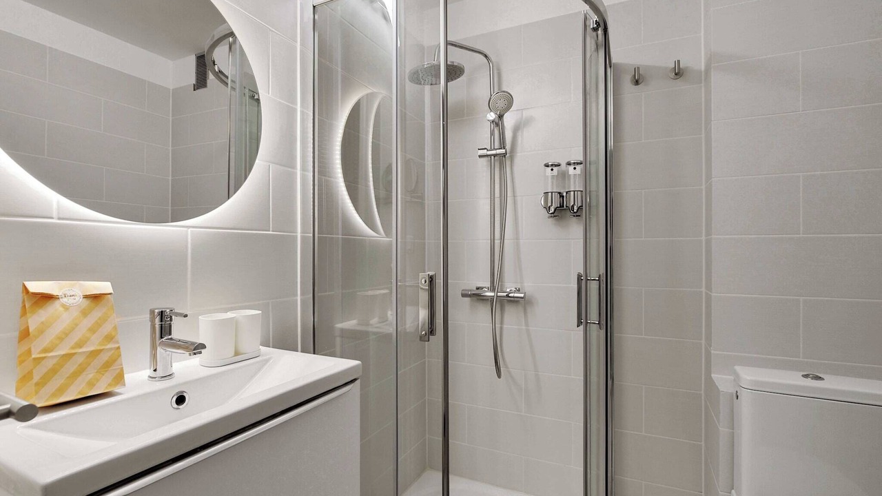 Photo of Bathroom in Meudon-la-Foret