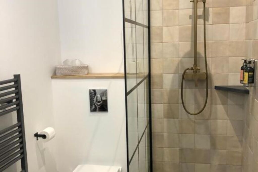 Photo of Bathroom in Meursault
