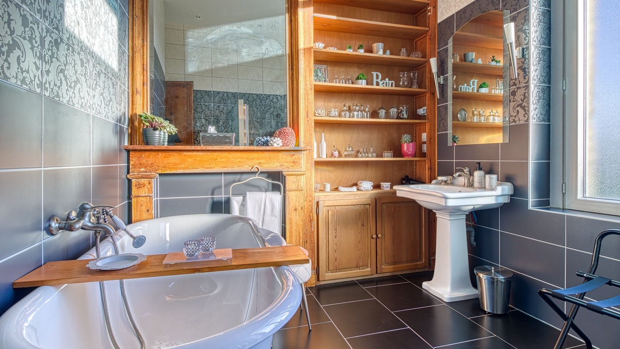 Photo of Bathroom in Bourbourg
