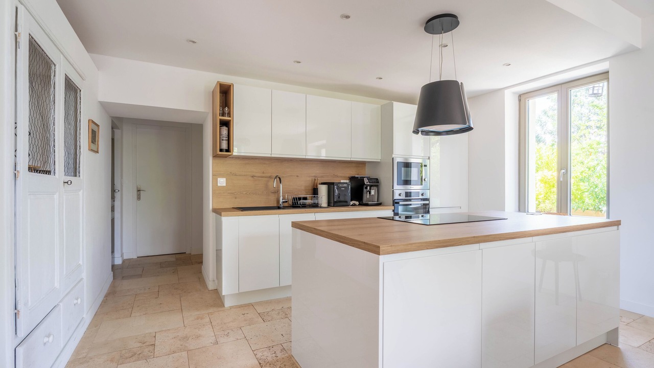 Photo of Kitchen in Dardilly