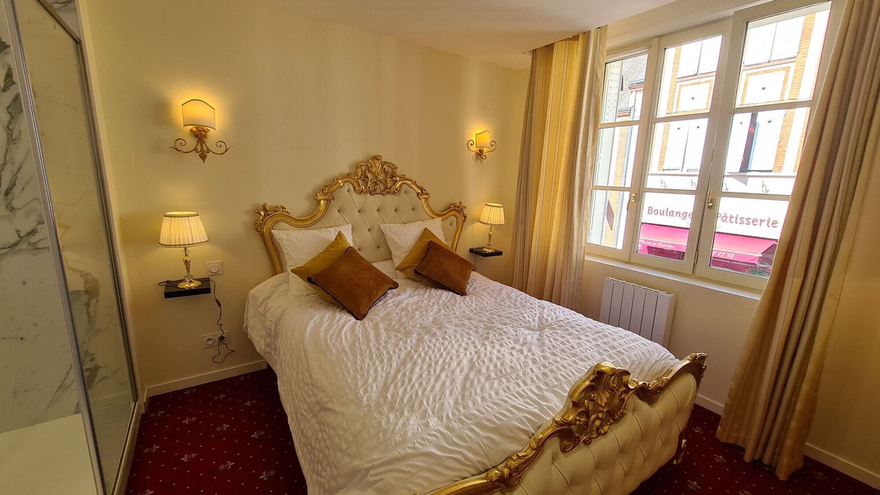 Photo of Bedroom in Sully-sur-Loire
