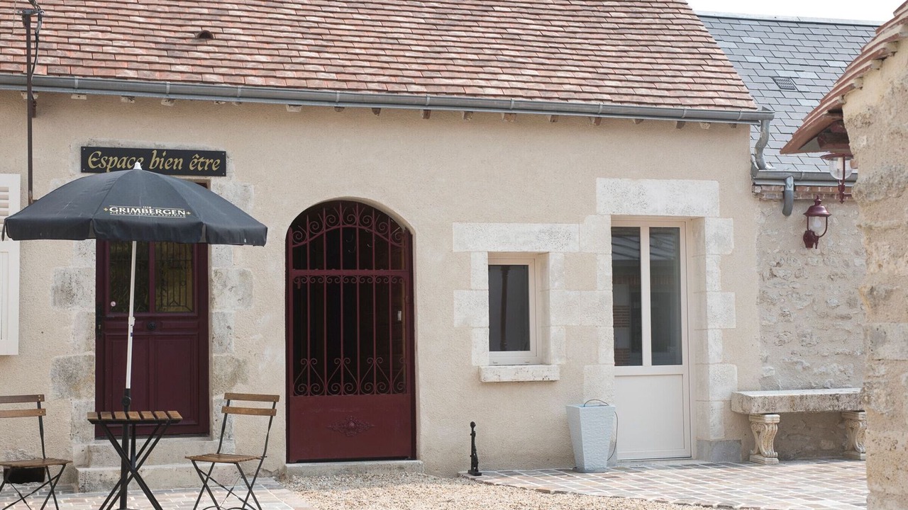 Photo of Outdoor in Checy