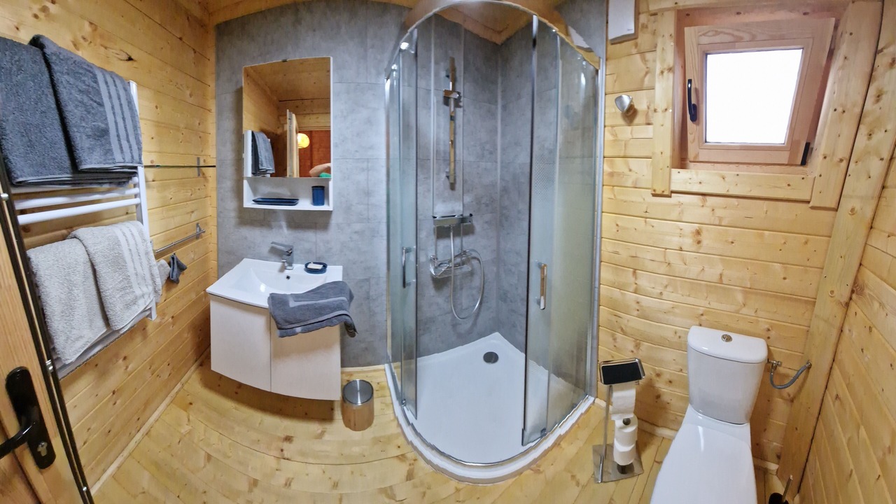 Photo of Bathroom in Guerville