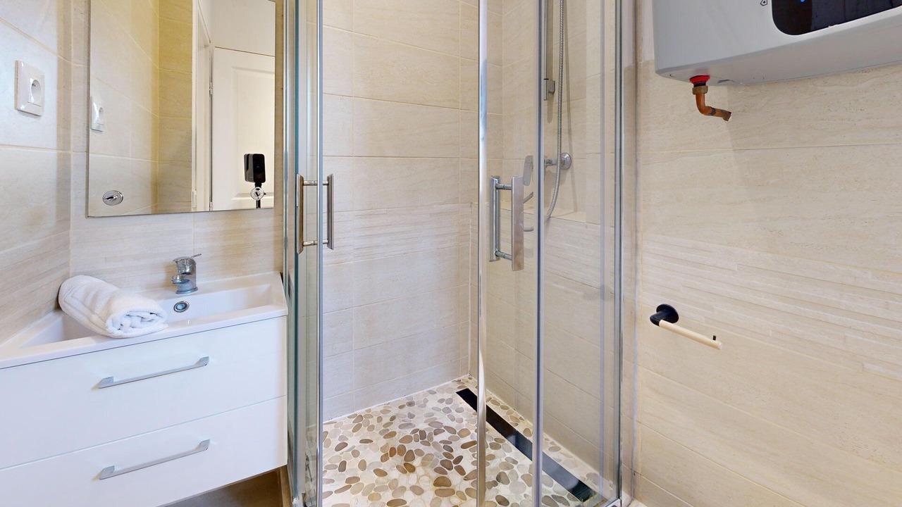 Photo of Bathroom in Bagnolet