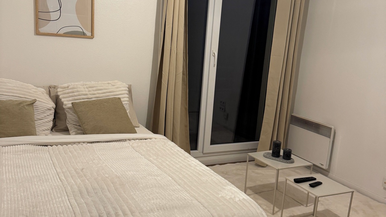 Photo of Bedroom in Villeneuve-la-Garenne