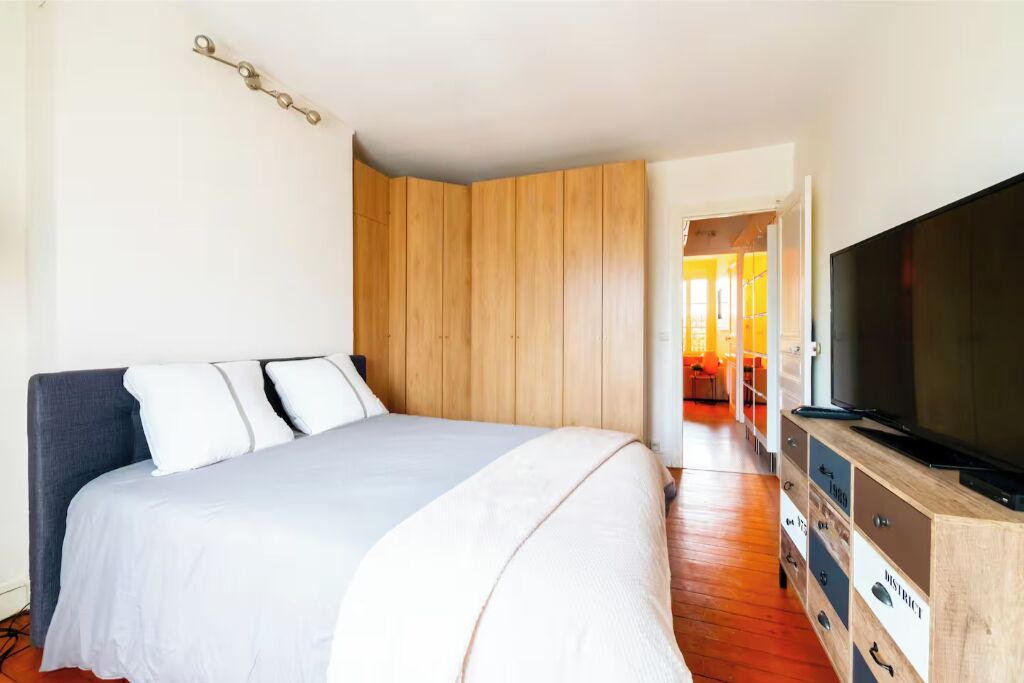 Photo of Bedroom in Enghien-les-Bains