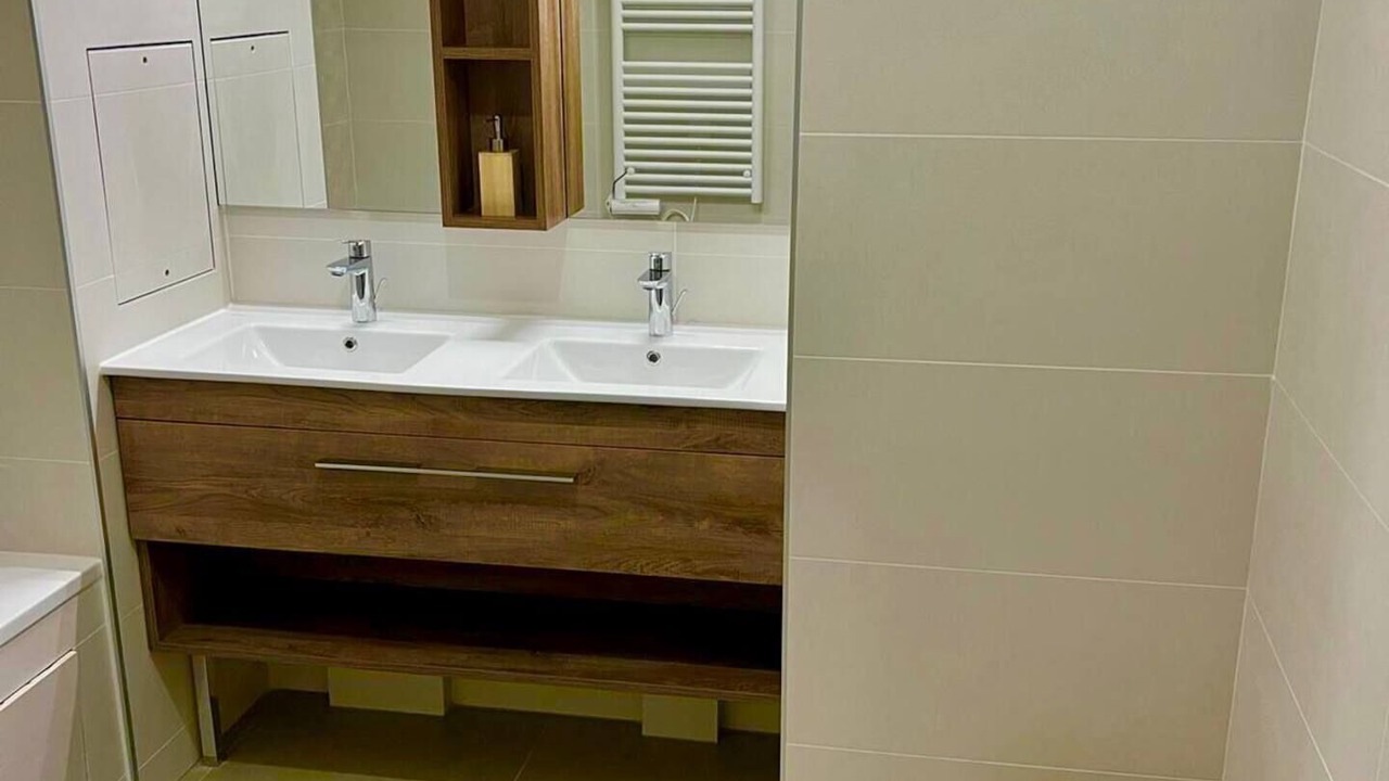 Photo of Bathroom in Le Plessis-Robinson