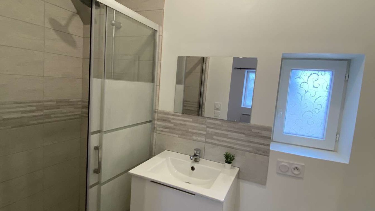 Photo of Bathroom in Saint-Martin-sur-Ocre
