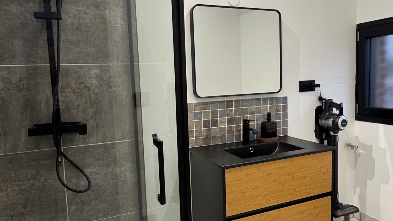 Photo of Bathroom in Colline-Beaumont