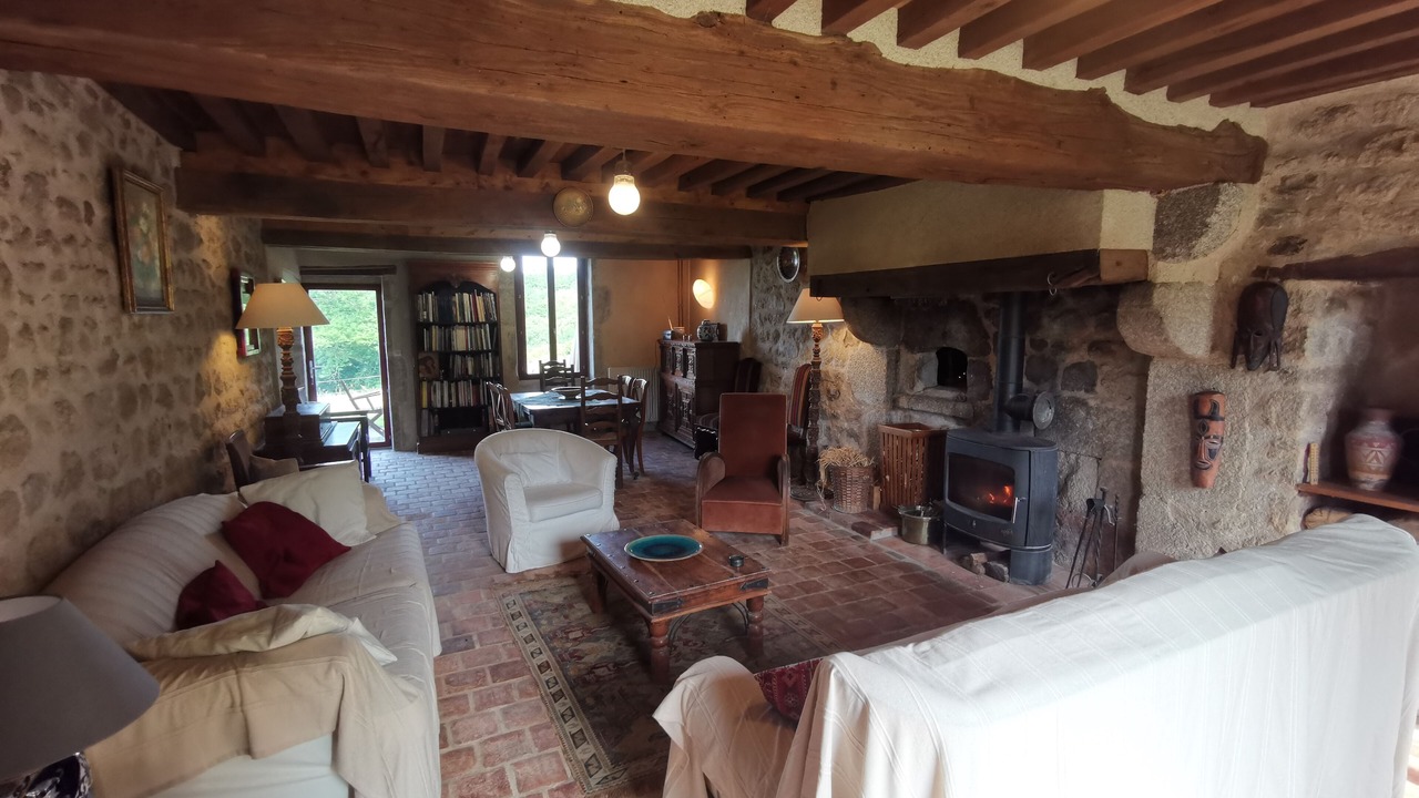 Photo of Livingroom in Saint-Martin-du-Puy