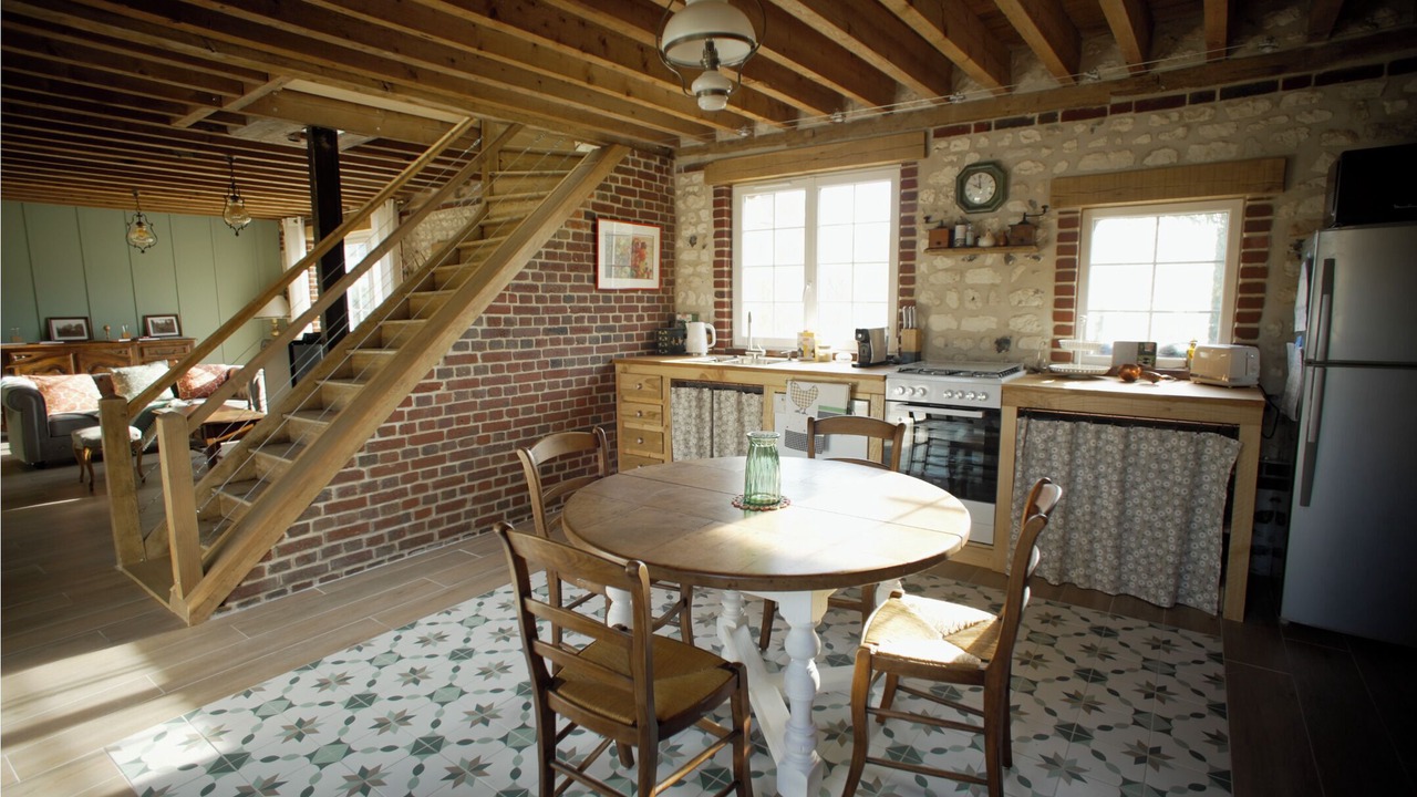 Photo of Kitchen in Poses
