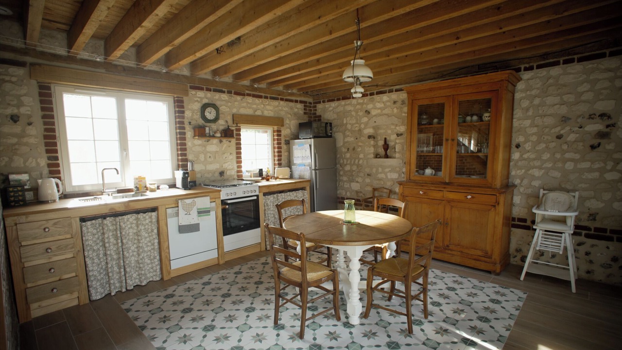 Photo of Kitchen in Poses