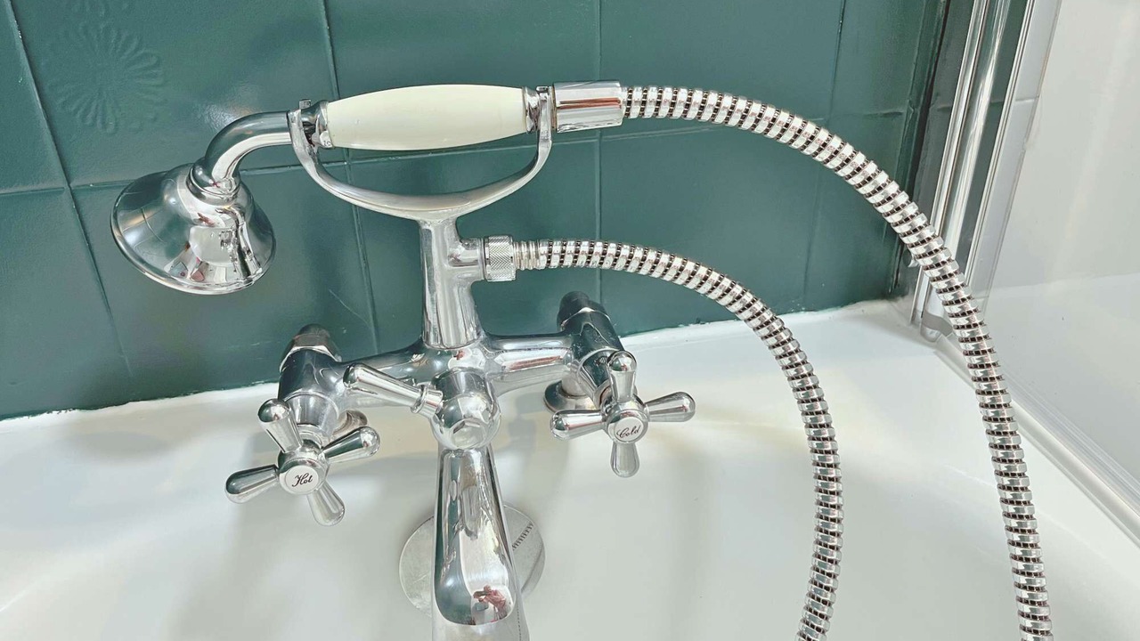 Photo of Bathroom in Margny-les-Compiegne