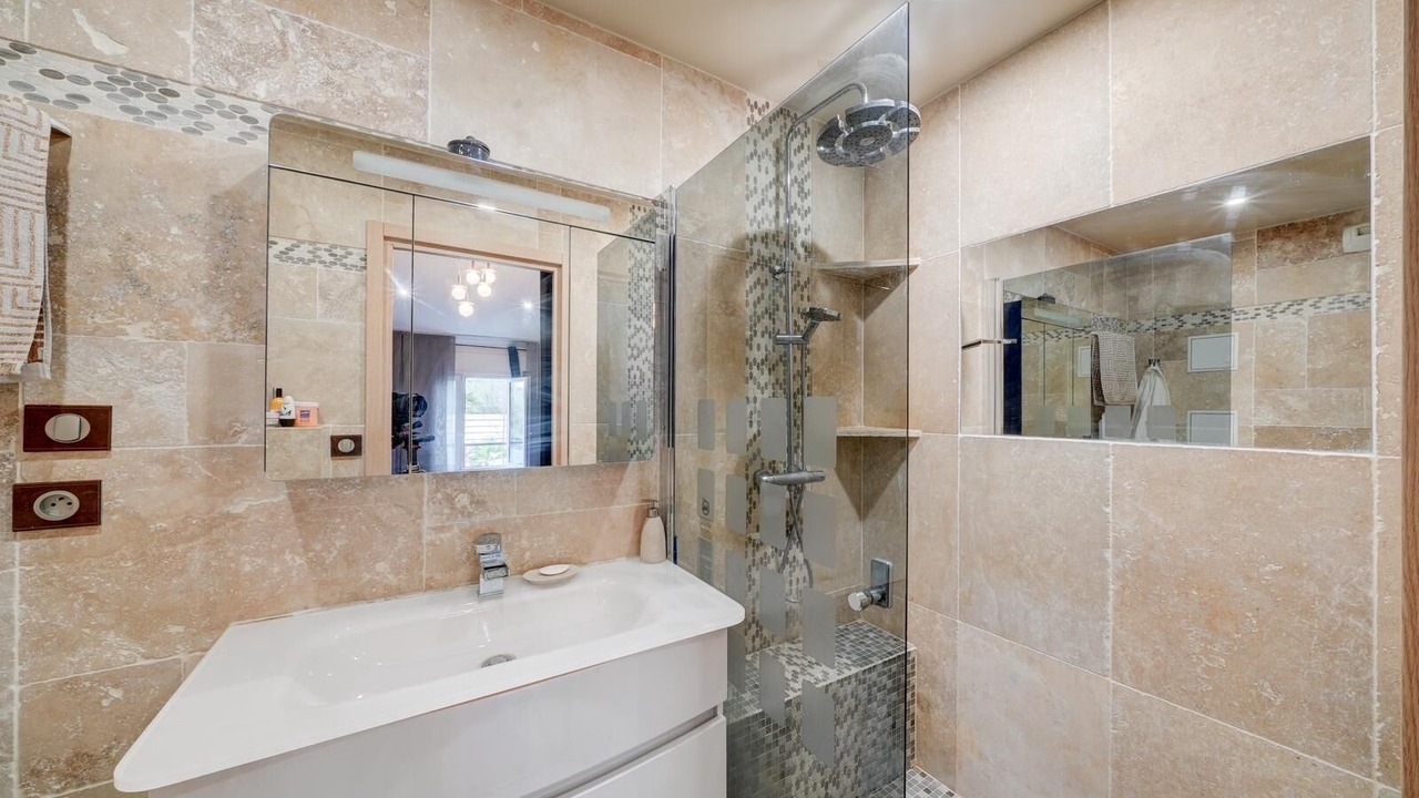Photo of Bathroom in Rosny-sous-Bois