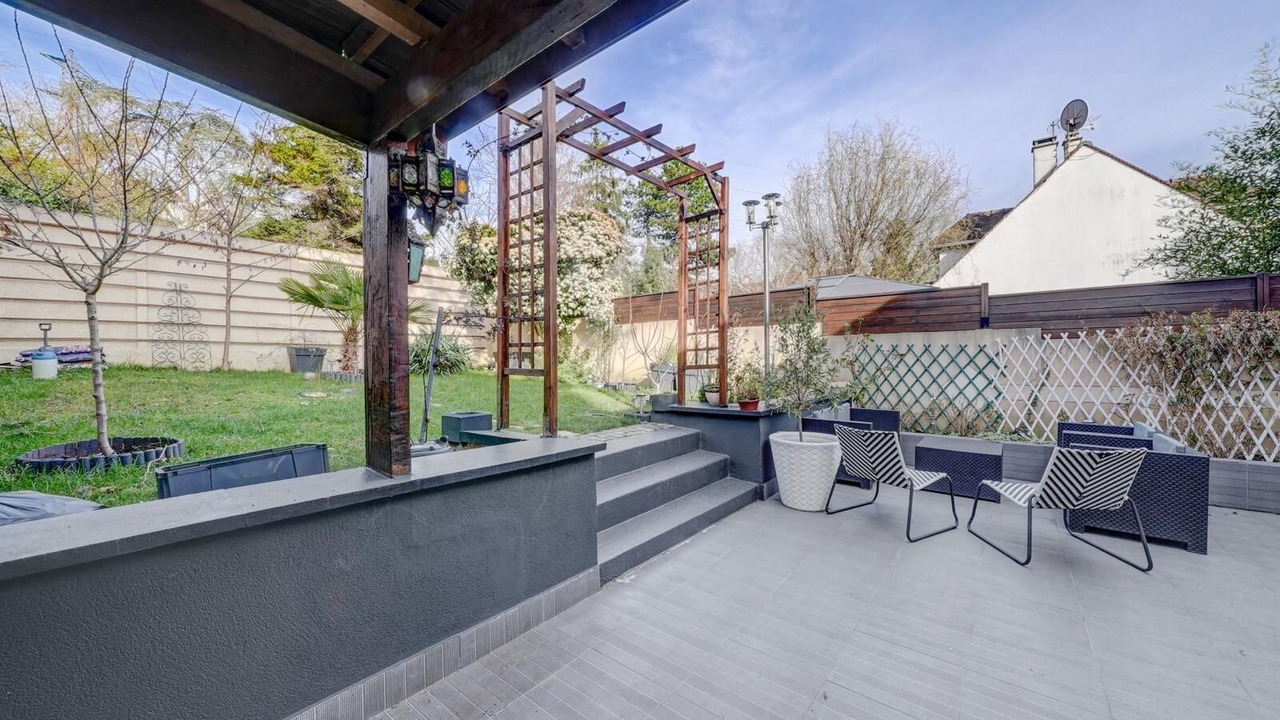 Photo of Patio Balcony in Rosny-sous-Bois